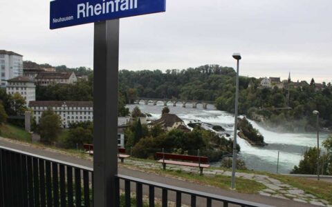 Bachofer AG Bahnhof Neuhausen Rheinfall Staketengeländer