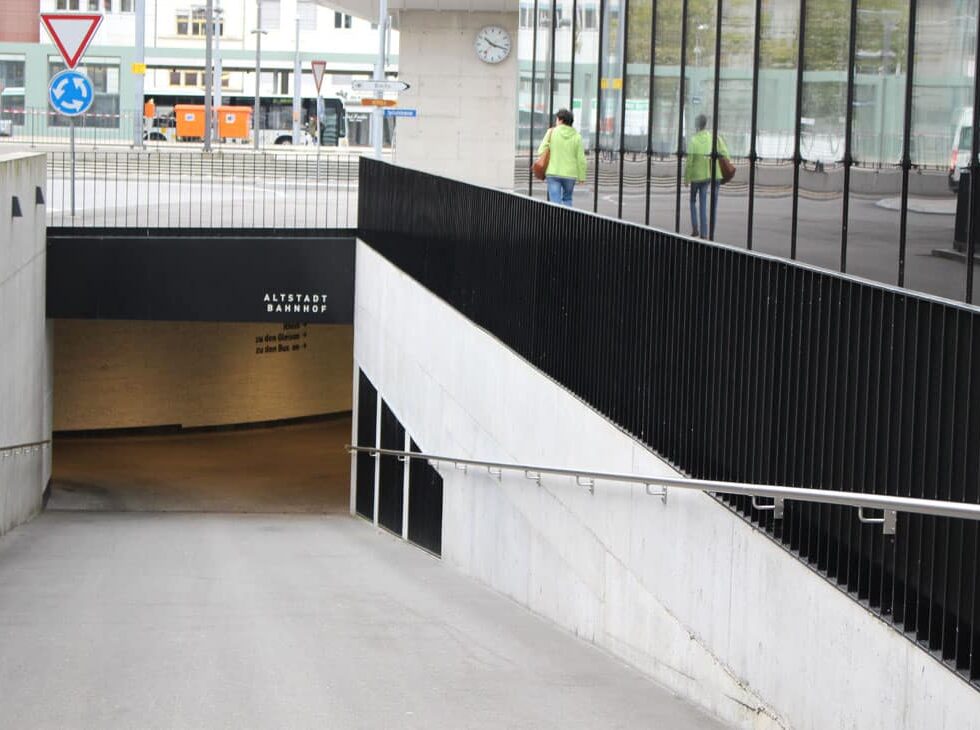 Geländerbau Handlauf aus Metall | Bachofer AG Arbon (Thurgau)