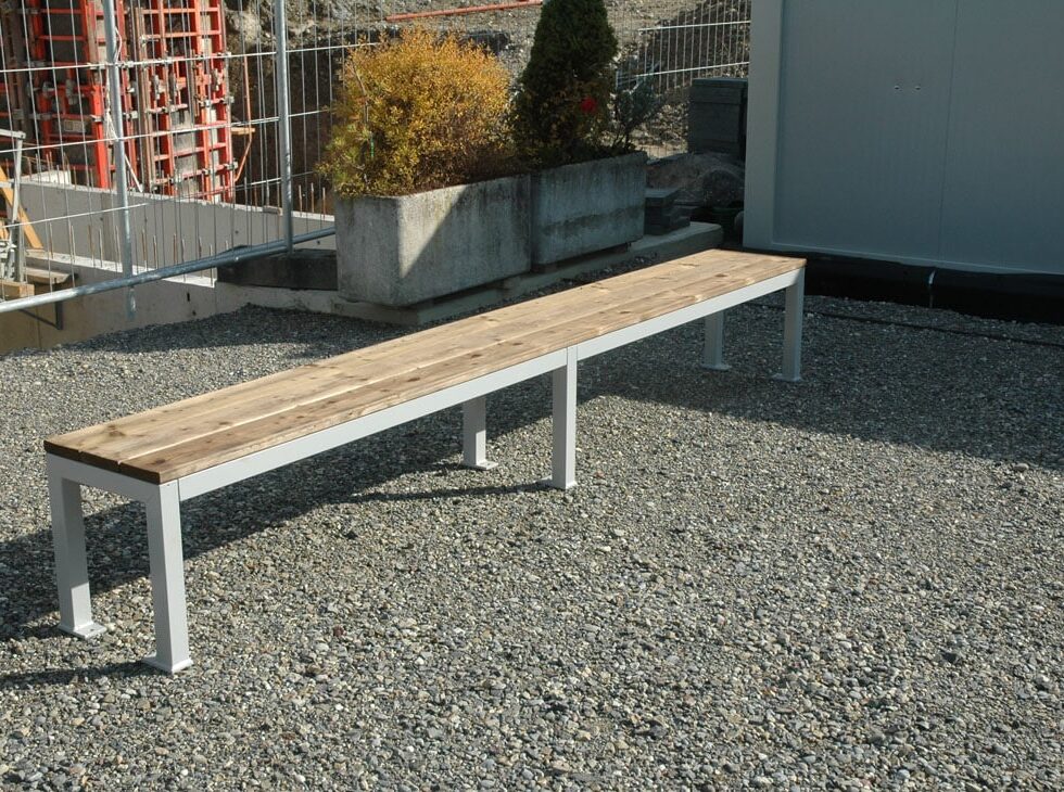 Projekt Urdorf Sitzbank Metall Holz | Bachofer AG Arbon (Thurgau)